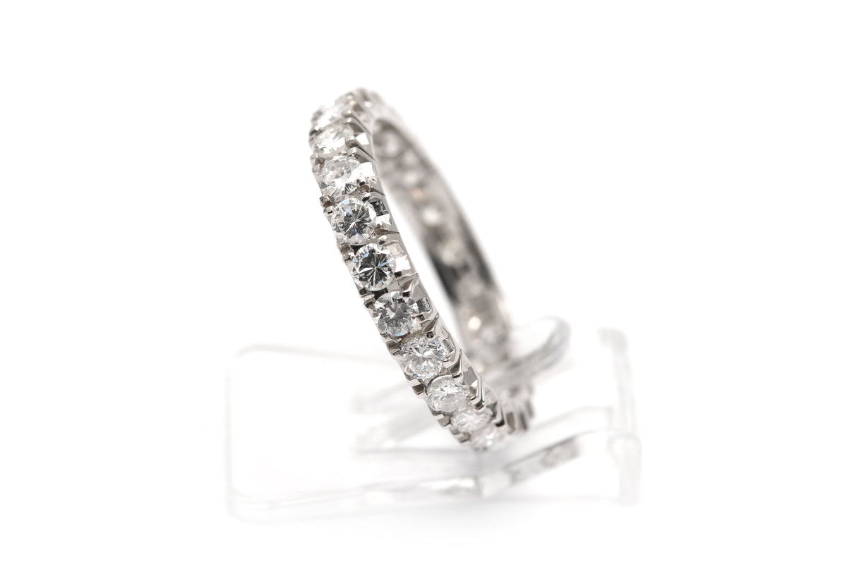 Bague Alliance en or blanc et diamants