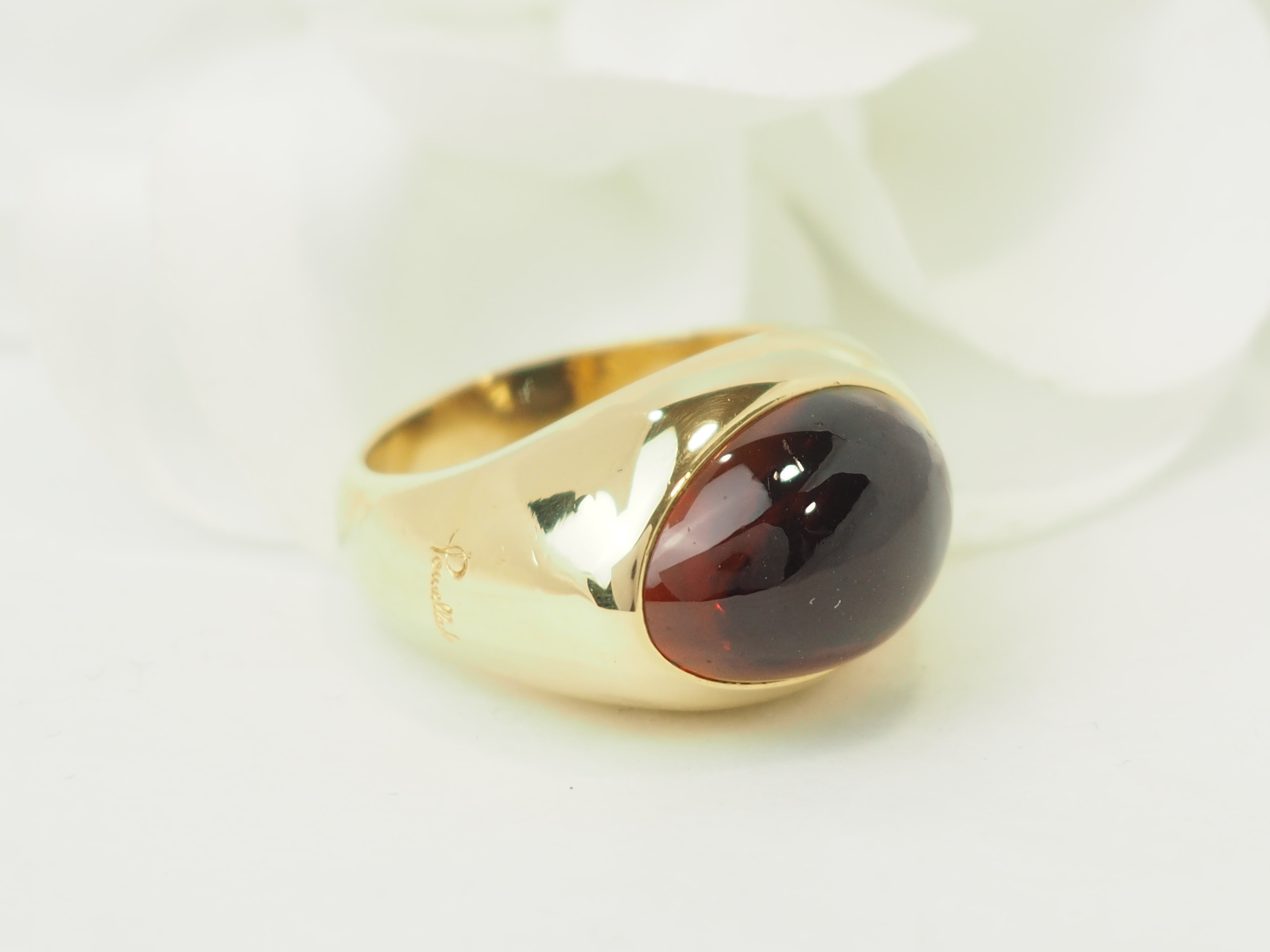 Bague POMELLATO en or jaune et grenat