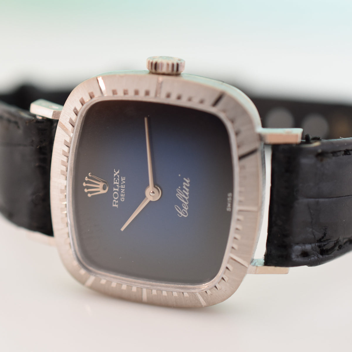 Montre ROLEX Cellini Zephir en or blanc, cuir et saphir