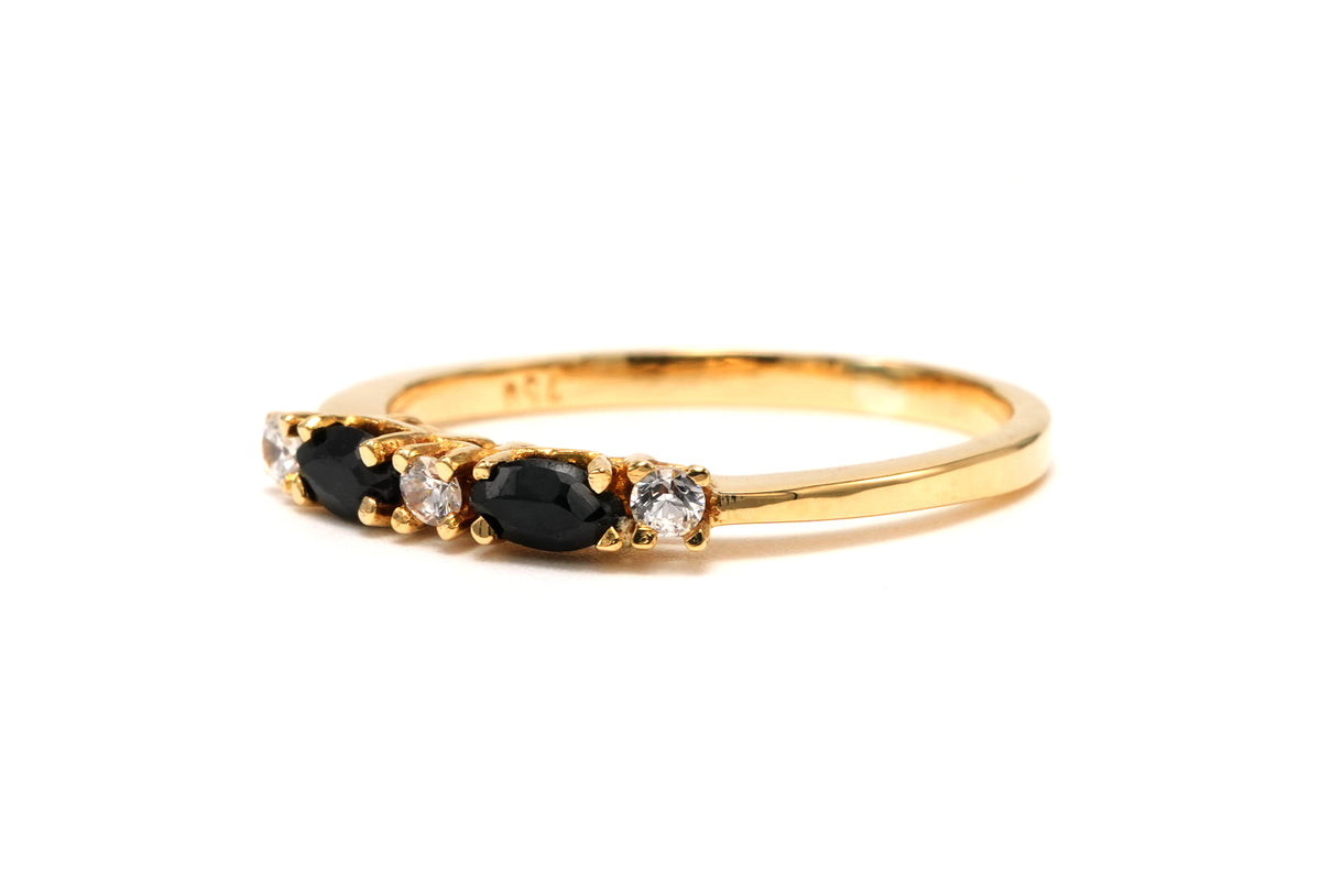 Bague Alliance en or jaune, saphirs et diamants