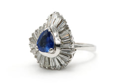 Bague Entourage en or blanc, saphir et diamants