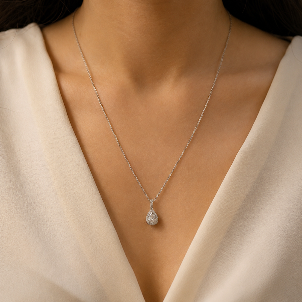 Collier Pendentif en or blanc et diamants
