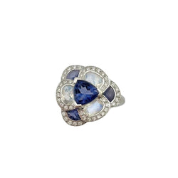 Bague Entourage ISABELLE LANGLOIS "Flora Pensée" en or blanc, pierres de lune, iolites et diamants