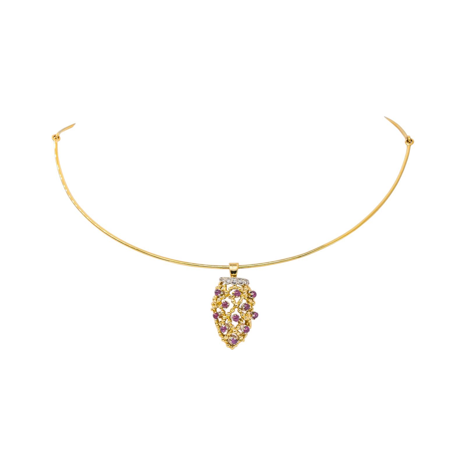 Collier Pendentif en or blanc, or jaune, rubis et diamants