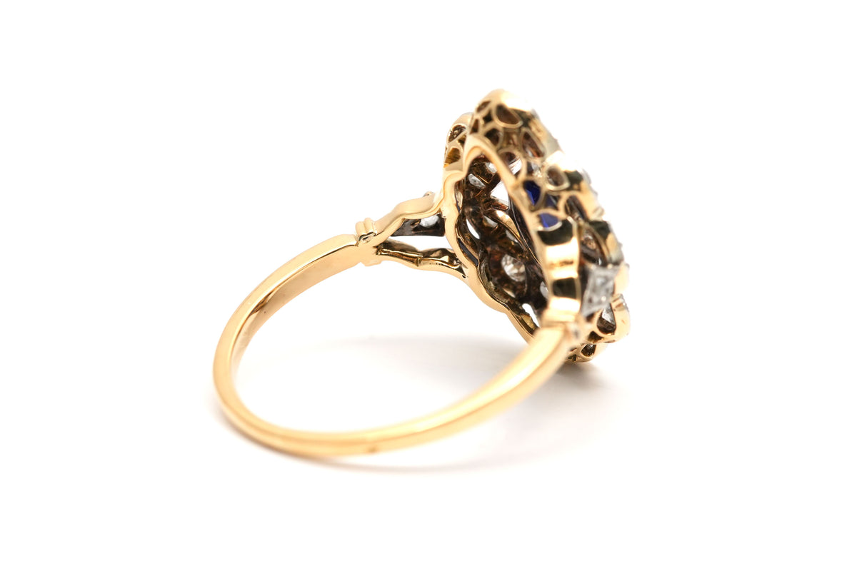 Bague Entourage en or jaune, saphir et diamants