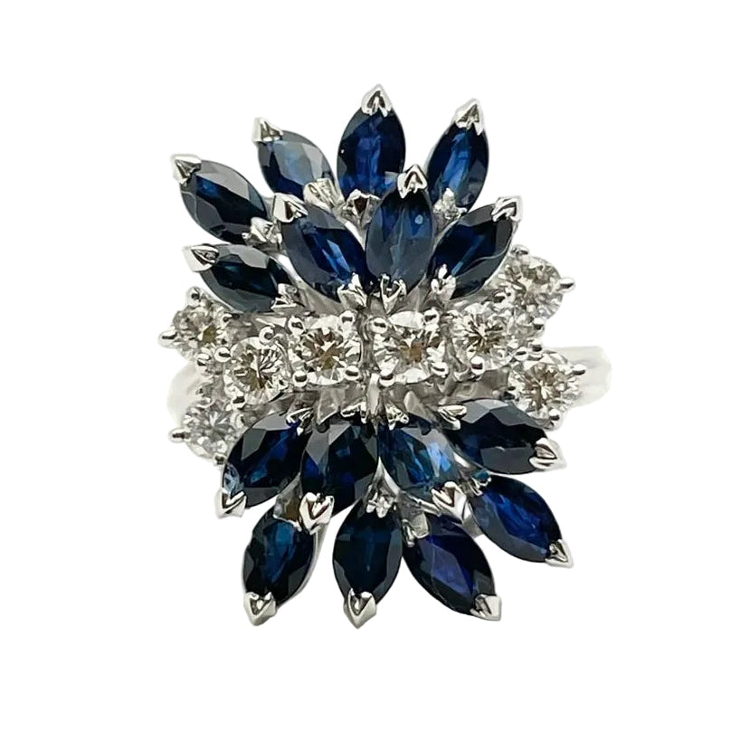 Bague Cocktail en or blanc, saphirs et diamants