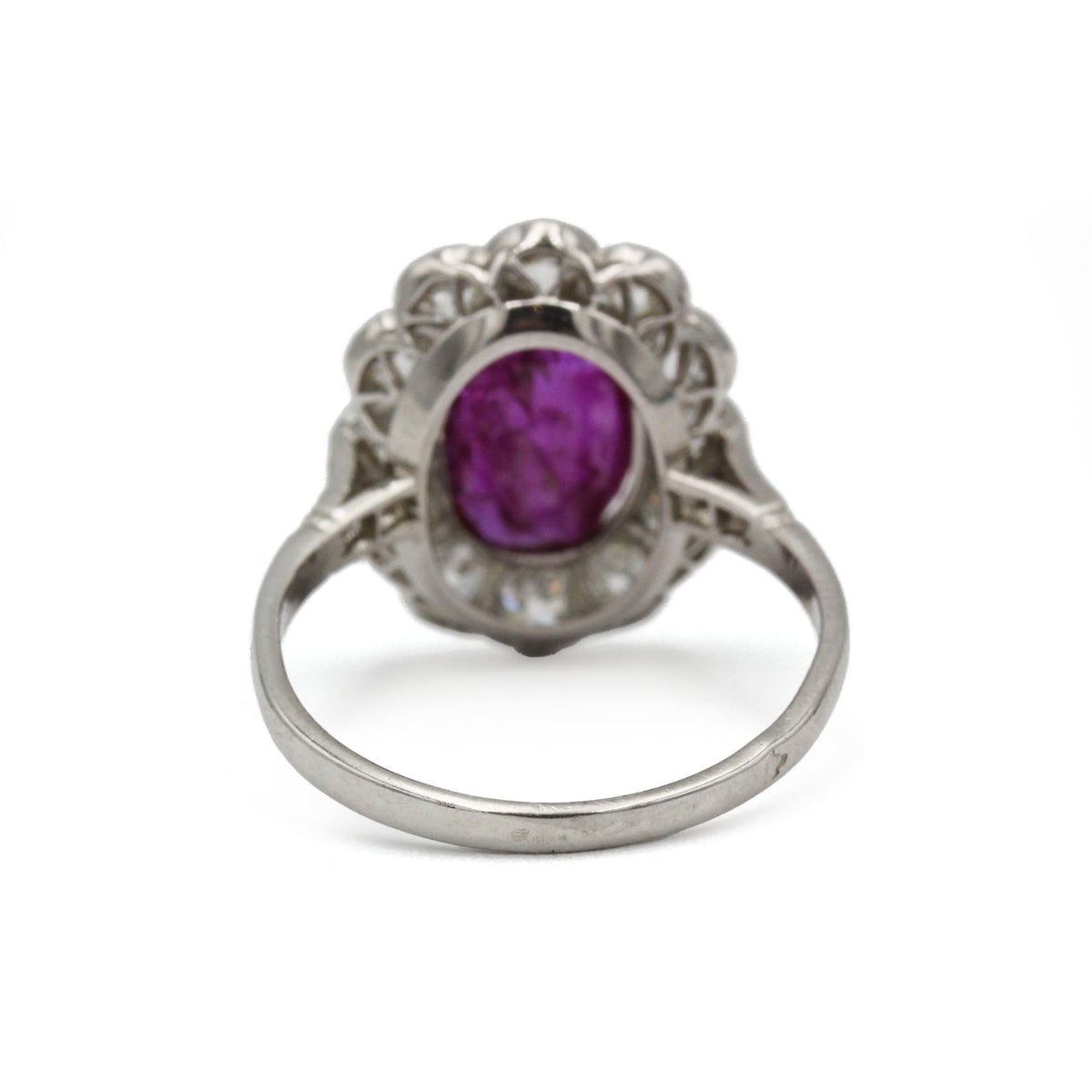 Bague Pompadour en platine, rubis et diamants