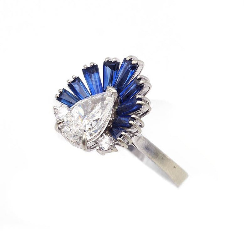 Bague Cocktail en or blanc, saphirs et diamants