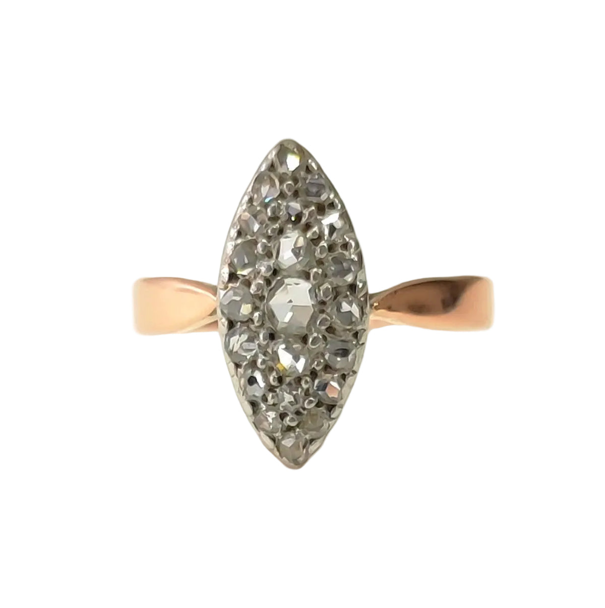 Bague Marquise en or rose, platine et diamants