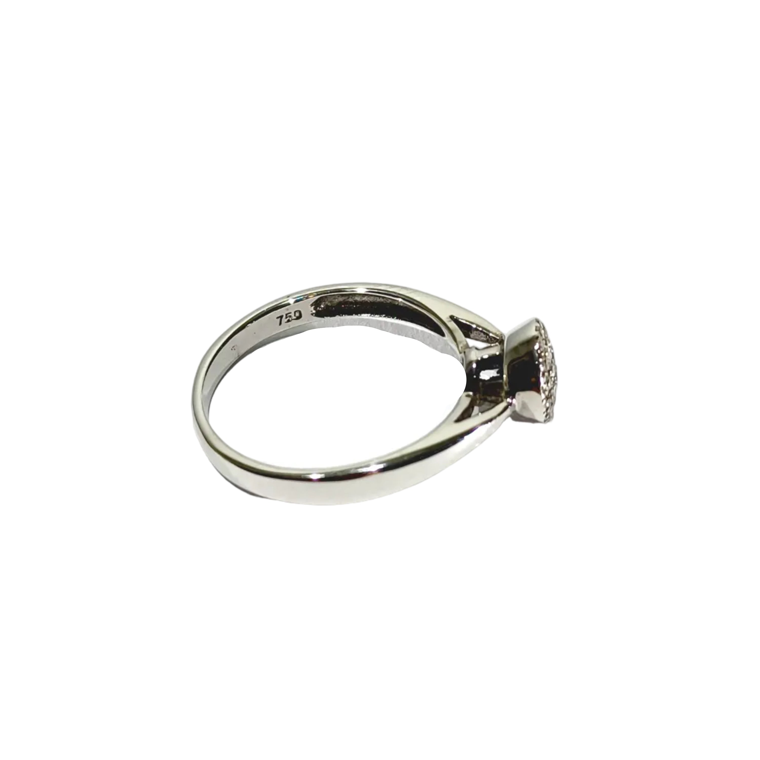 Bague en or blanc et diamants