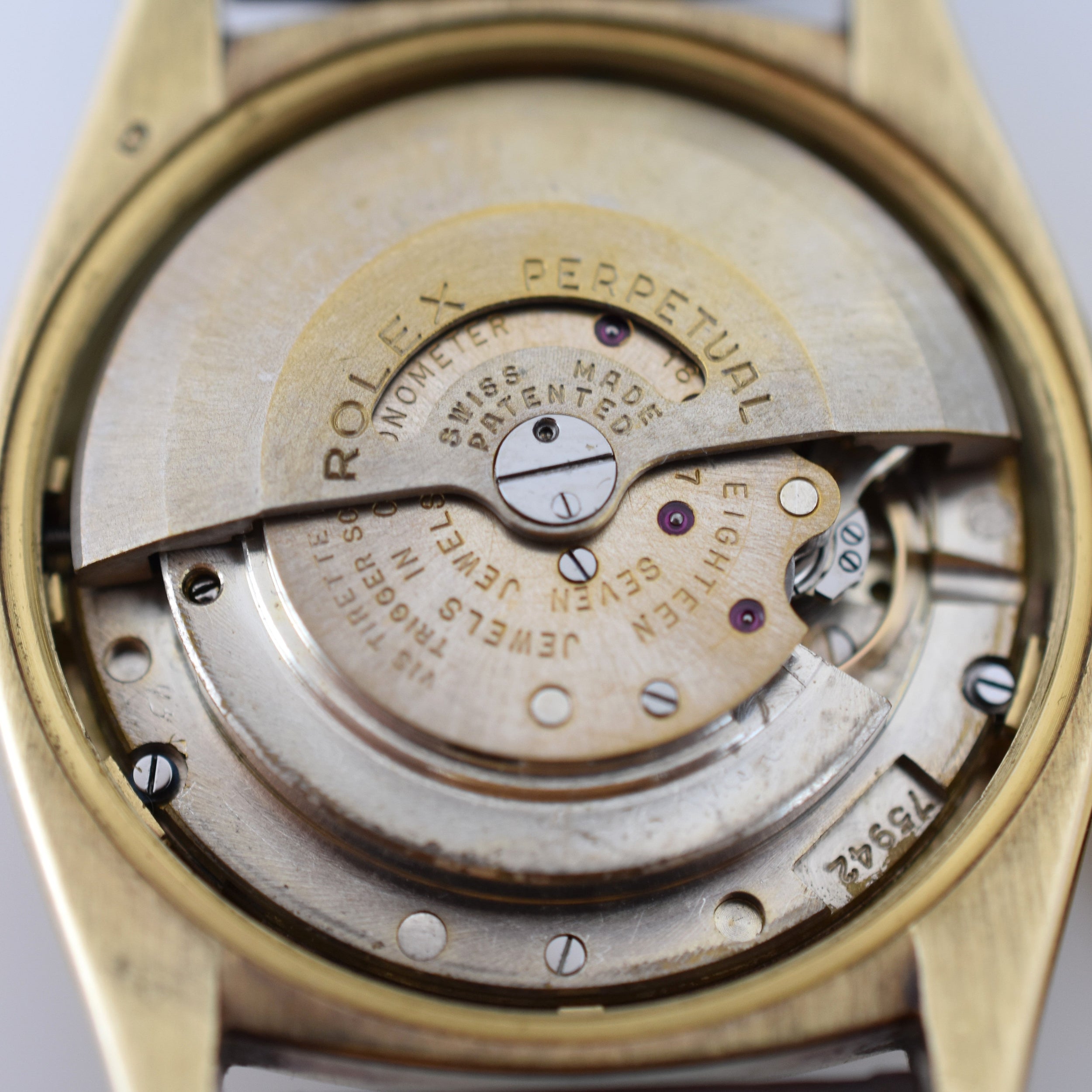Montre ROLEX "Oyster Perpetual Date Ovettone" en or jaune et cuir