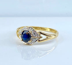 Bague en or, saphir et diamants