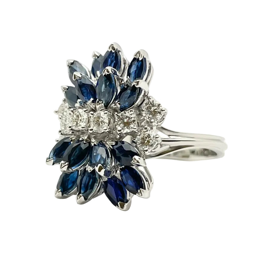 Bague Cocktail en or blanc, saphirs et diamants