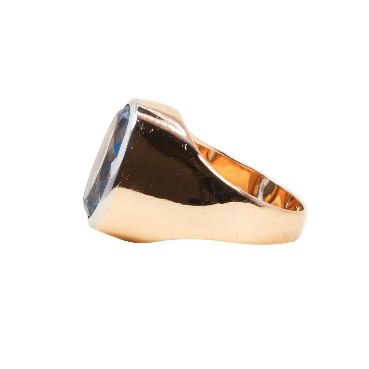Bague Chevalière en or rose et aigue-marine