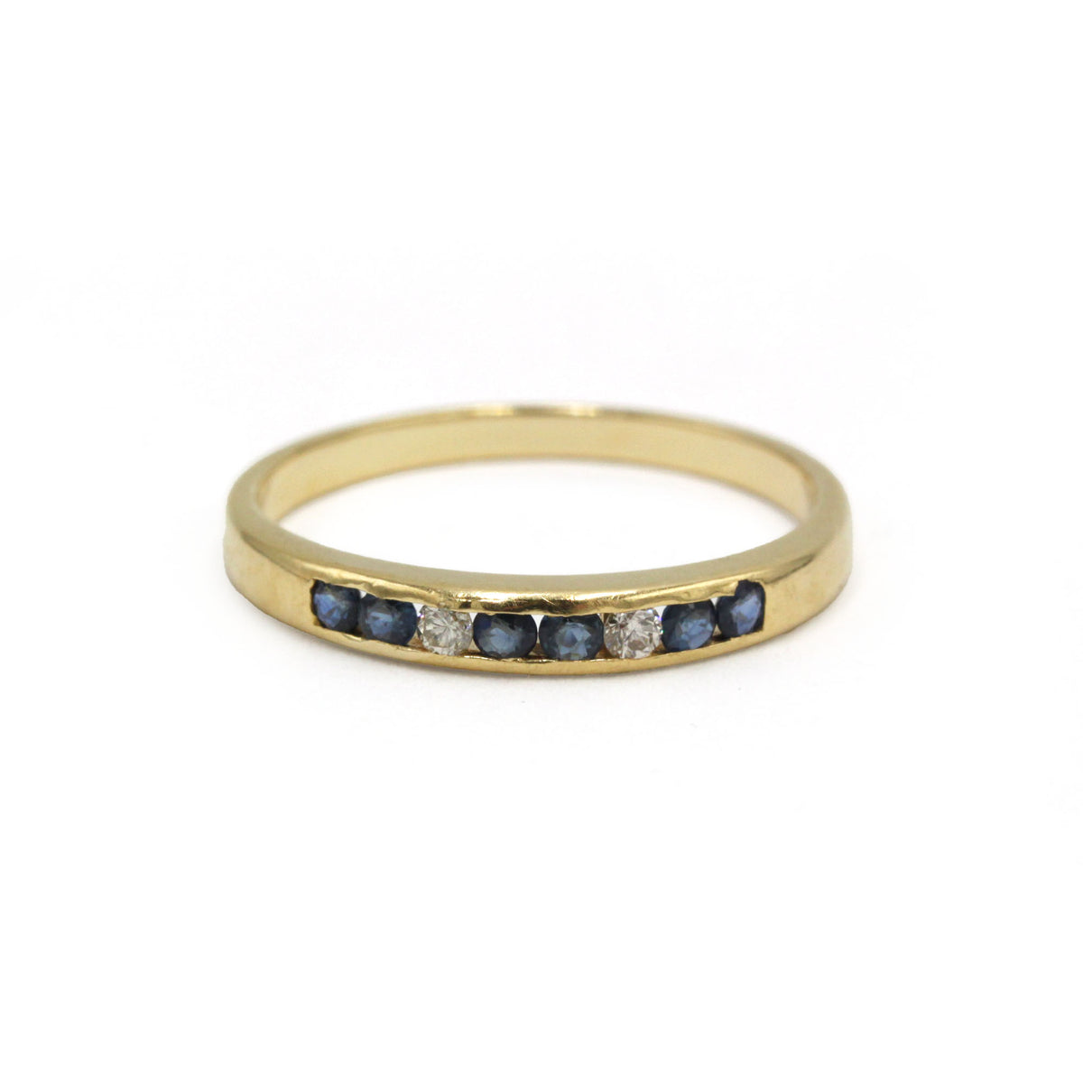 Bague Alliance en or jaune, saphirs et diamants