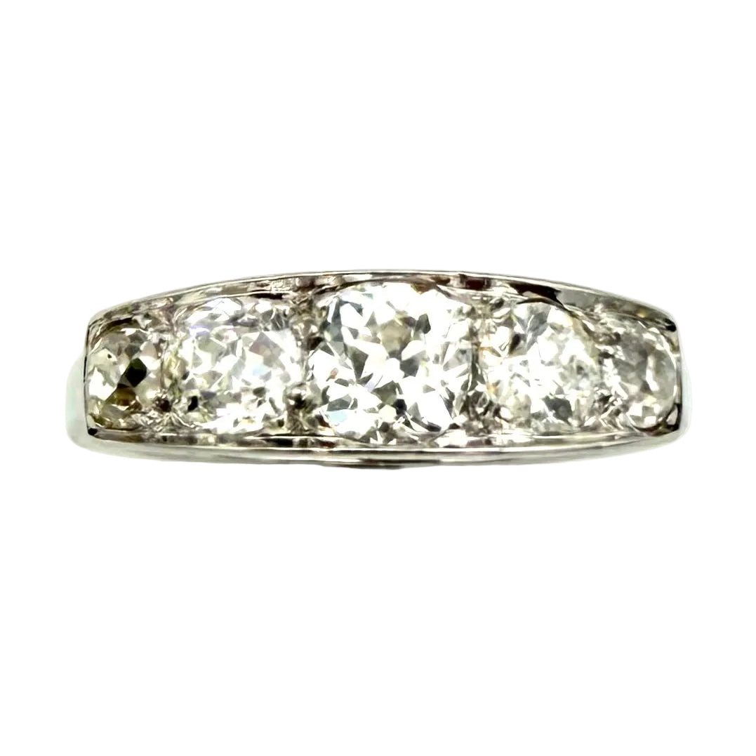 Bague Jarretière en or blanc et diamants