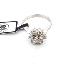 Anello in oro giallo con diamanti