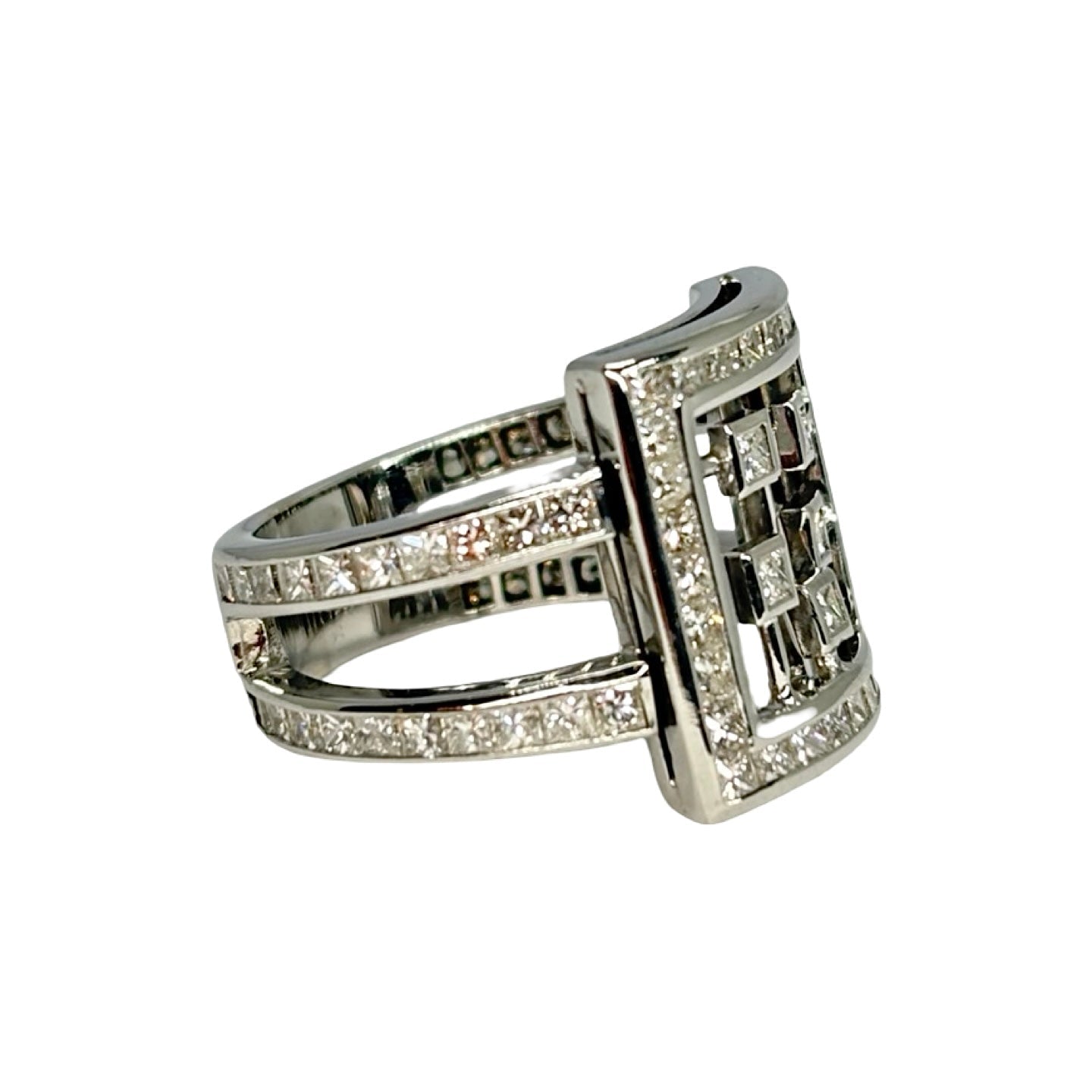 Bague en or blanc et diamants