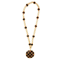 Collier Pendentif BOUCHERON en or jaune et corail