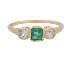 Bague Trilogie en or jaune, émeraude et diamants