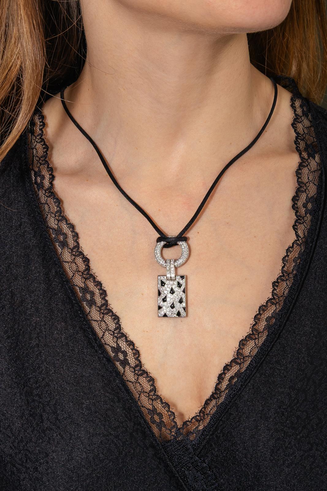 Cartier Collier Pelage Or blanc Diamant