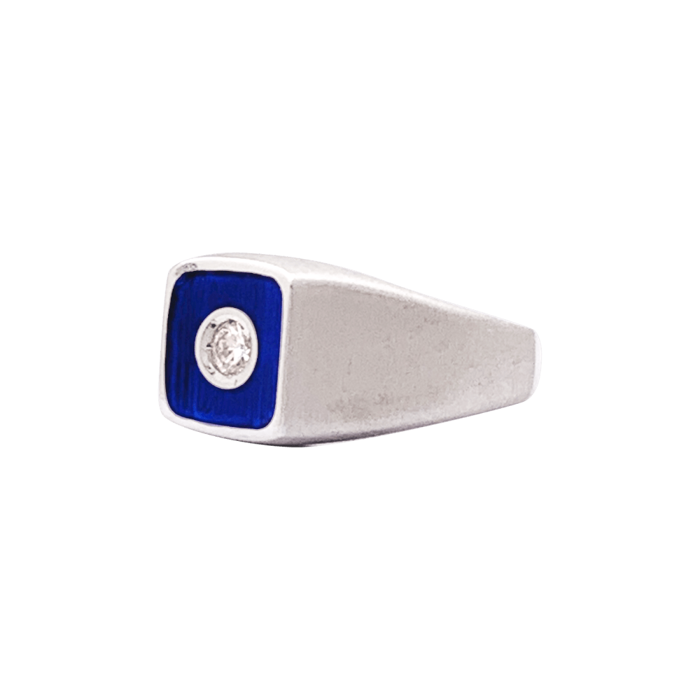 Bague or blanc, émail bleu et diamants.