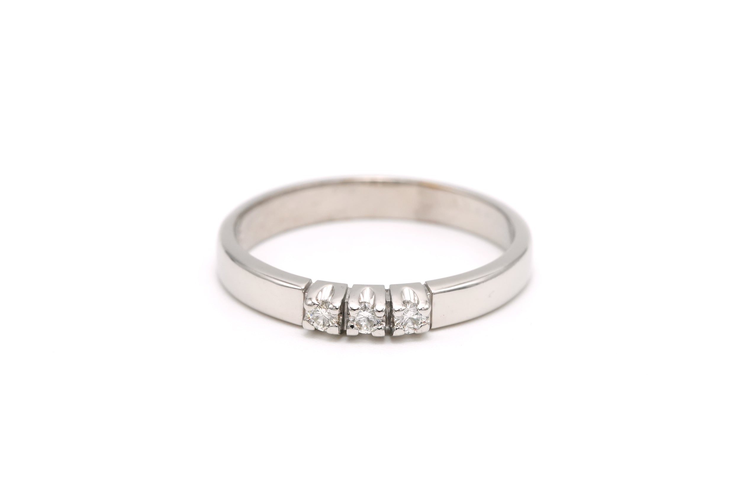 Bague Trilogie en or blanc et diamants