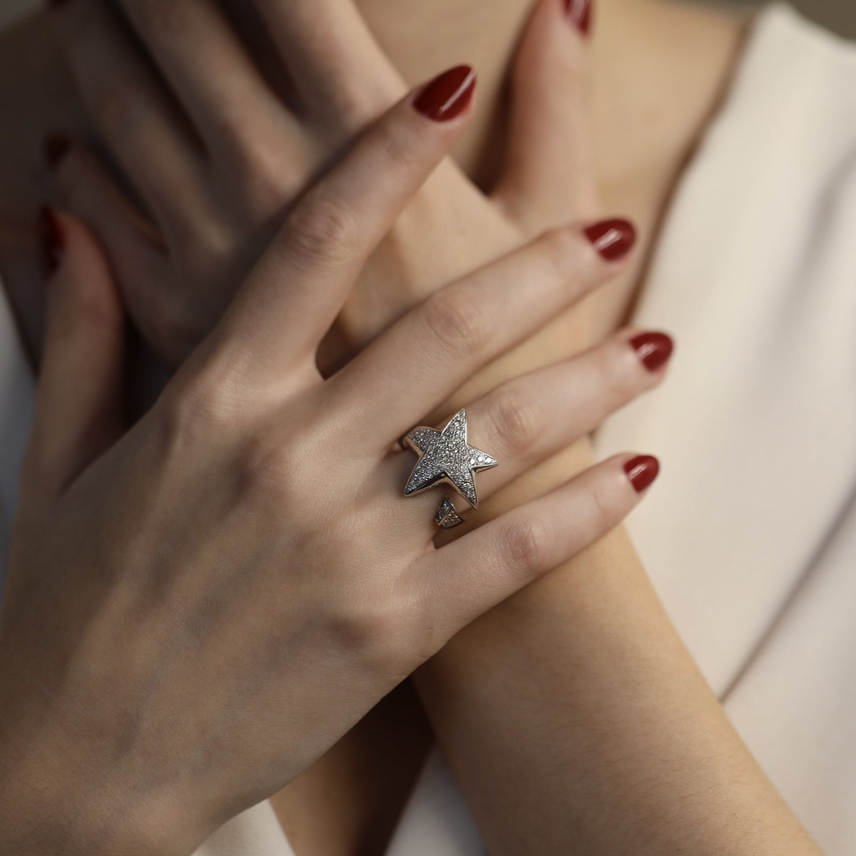 Bague Pavée en or blanc et diamants