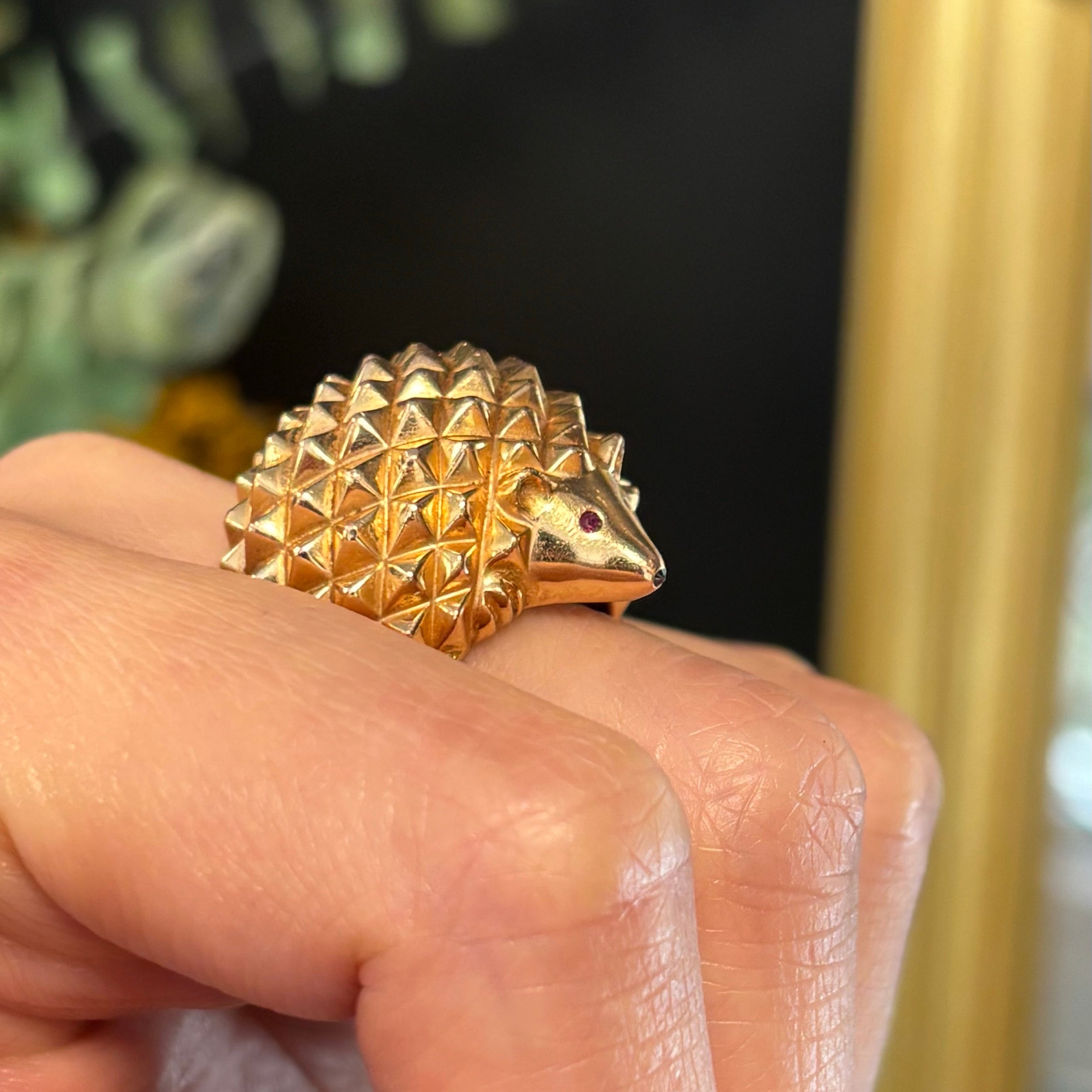 Bague Cocktail BOUCHERON "Collection des Animaux" en or jaune, rubis et diamant