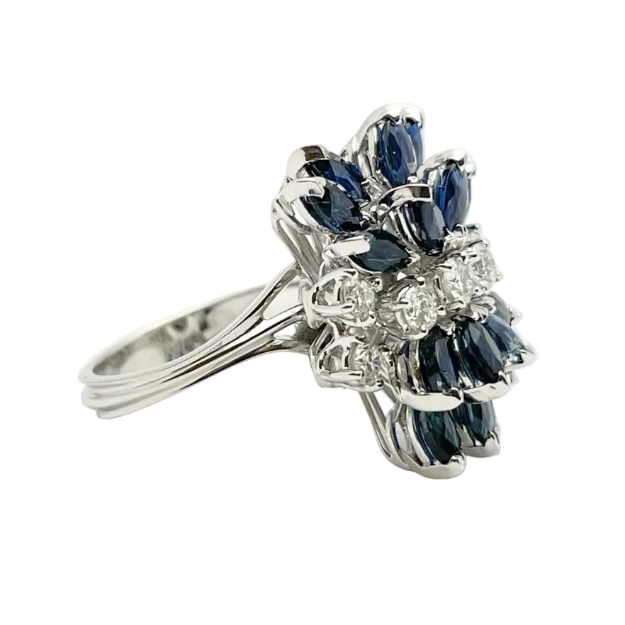 Bague Cocktail en or blanc, saphirs et diamants
