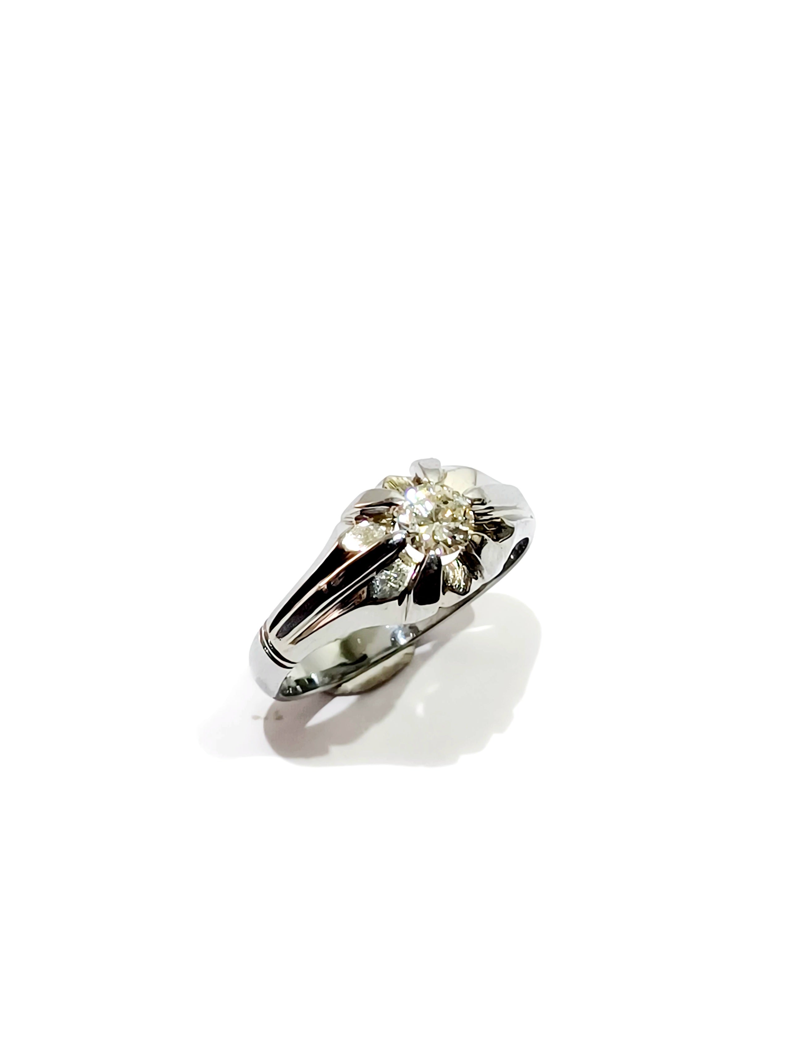 Bague Solitaire en or blanc et diamants
