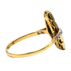 Bague Marquise en or jaune, saphir et diamants