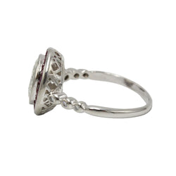 Bague Entourage en platine, rubis et diamants