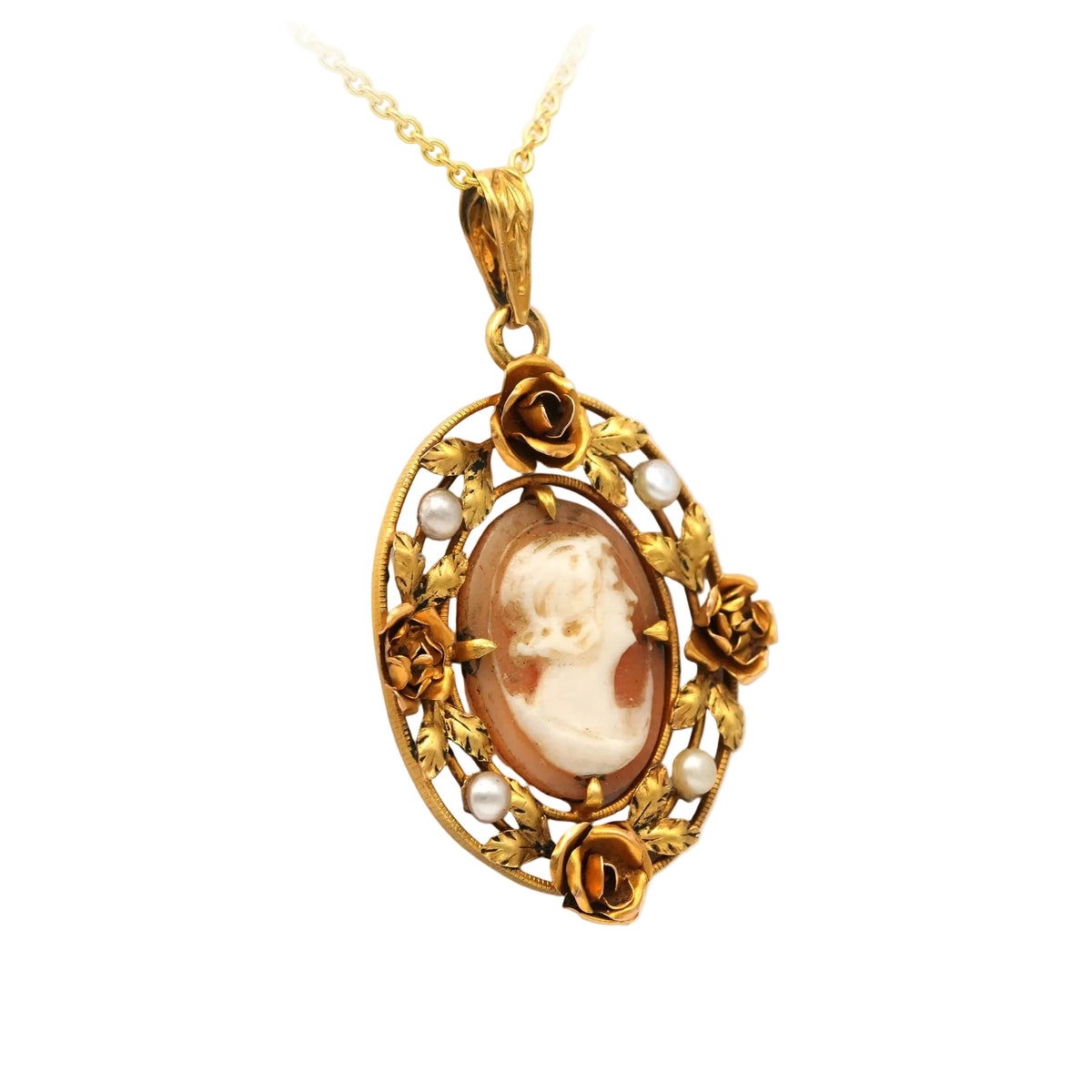 Pendentif en or jaune, perles et camée