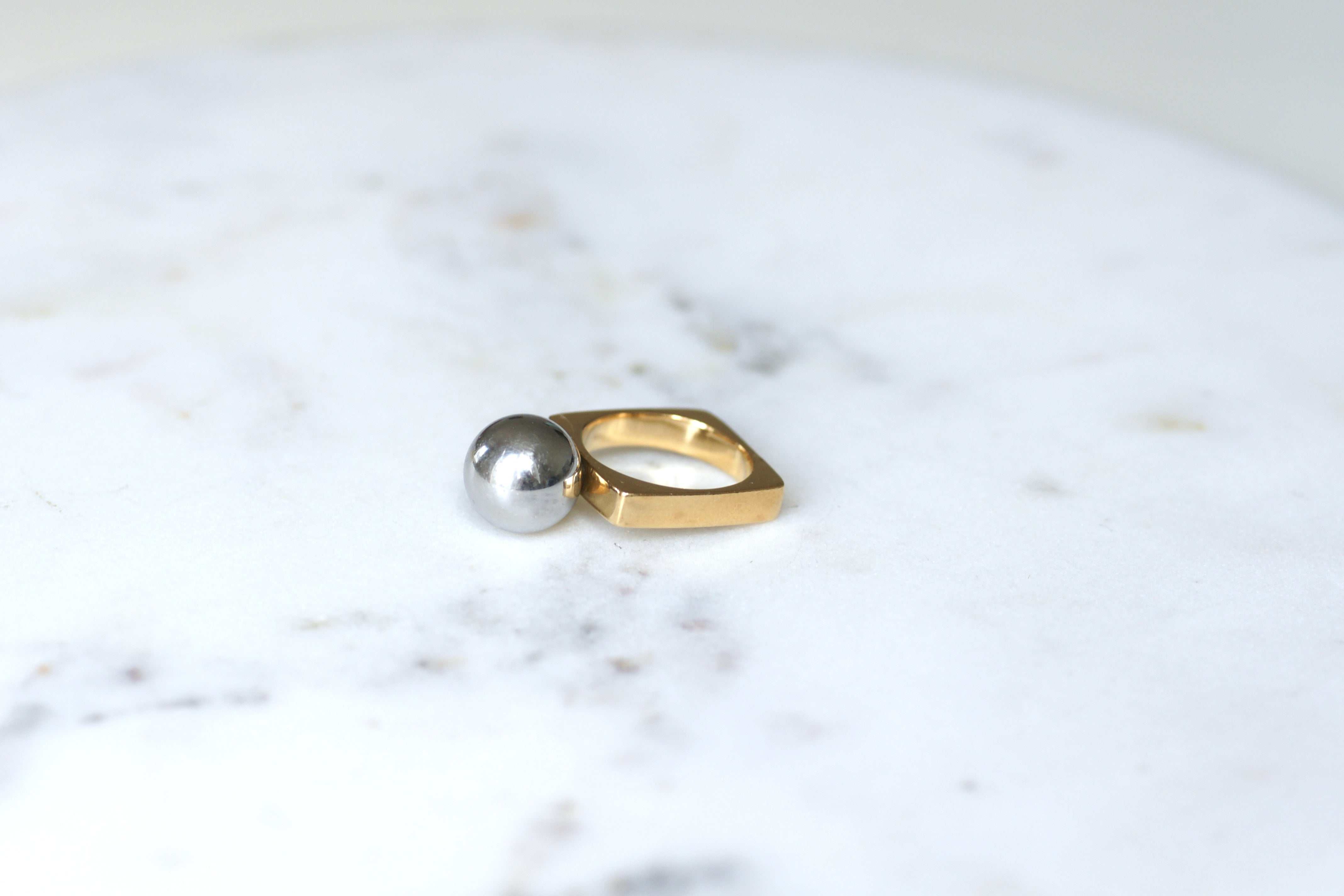 Bague DINH VAN en or jaune et hématite