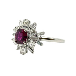 Bague Marguerite en or blanc, rubis et diamants