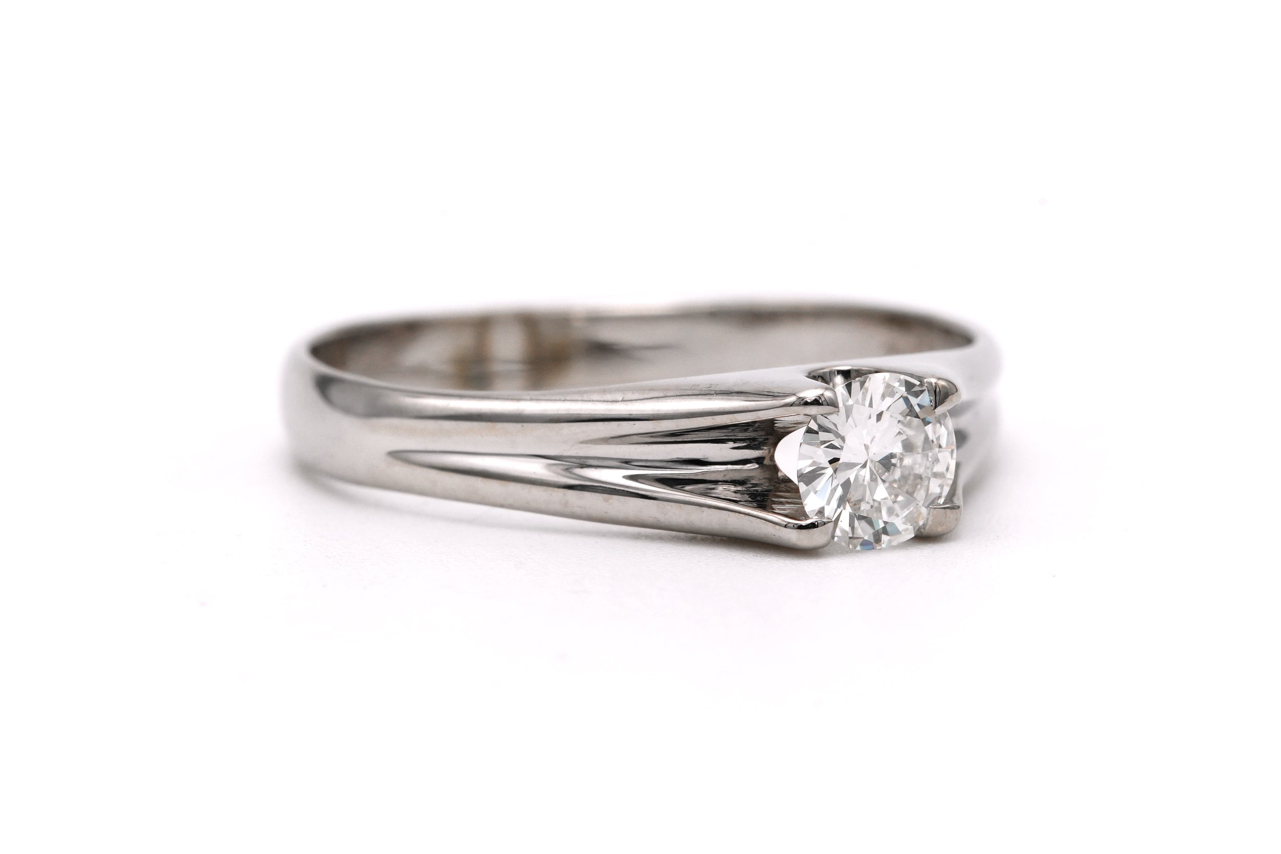 Bague Solitaire en or blanc et diamant