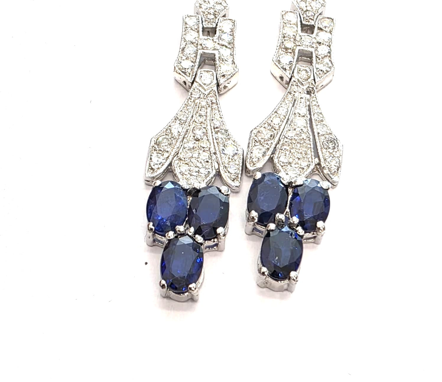 Boucles d'oreilles Pendantes en platine, saphirs et diamants