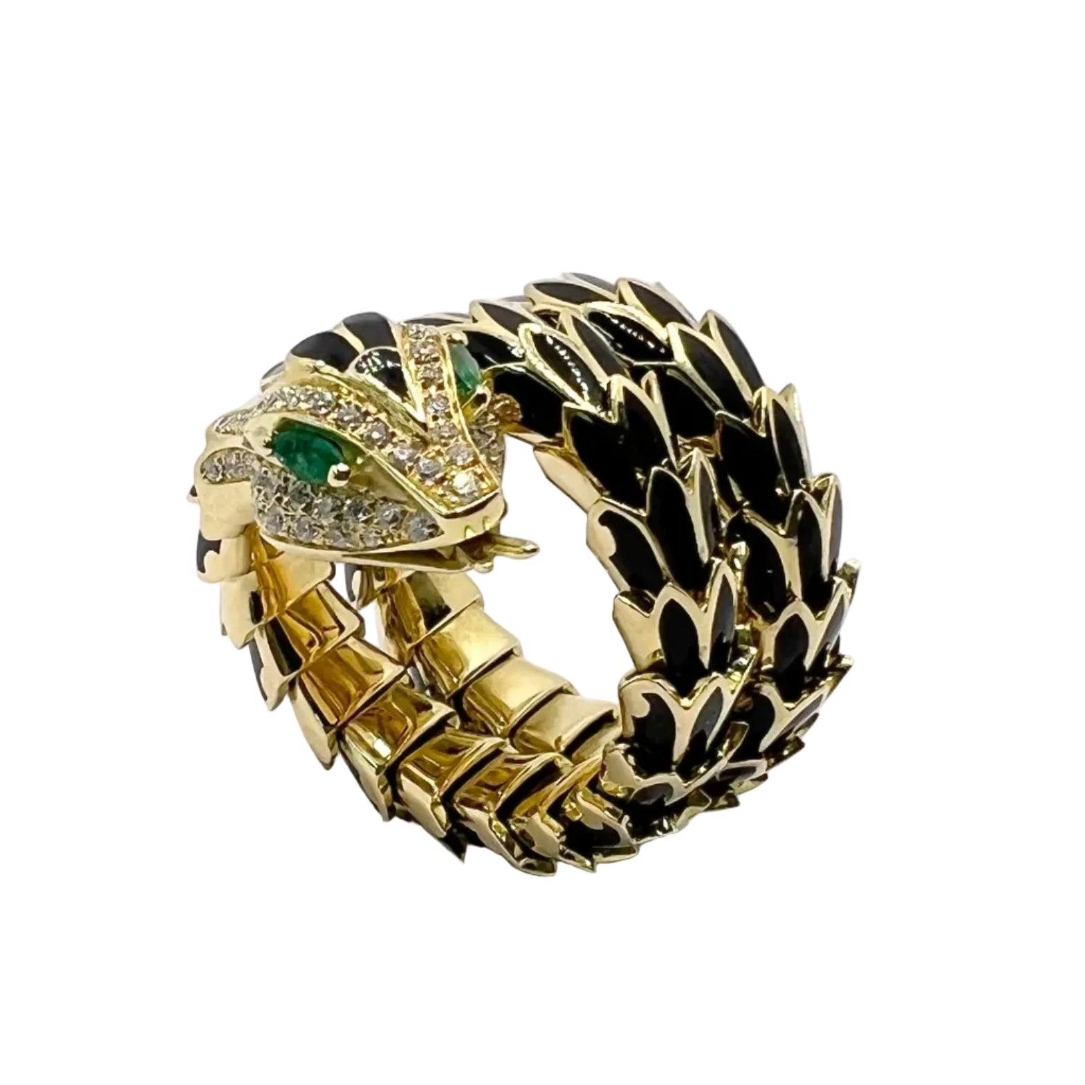 Bague en or jaune, émail, émeraudes et diamants