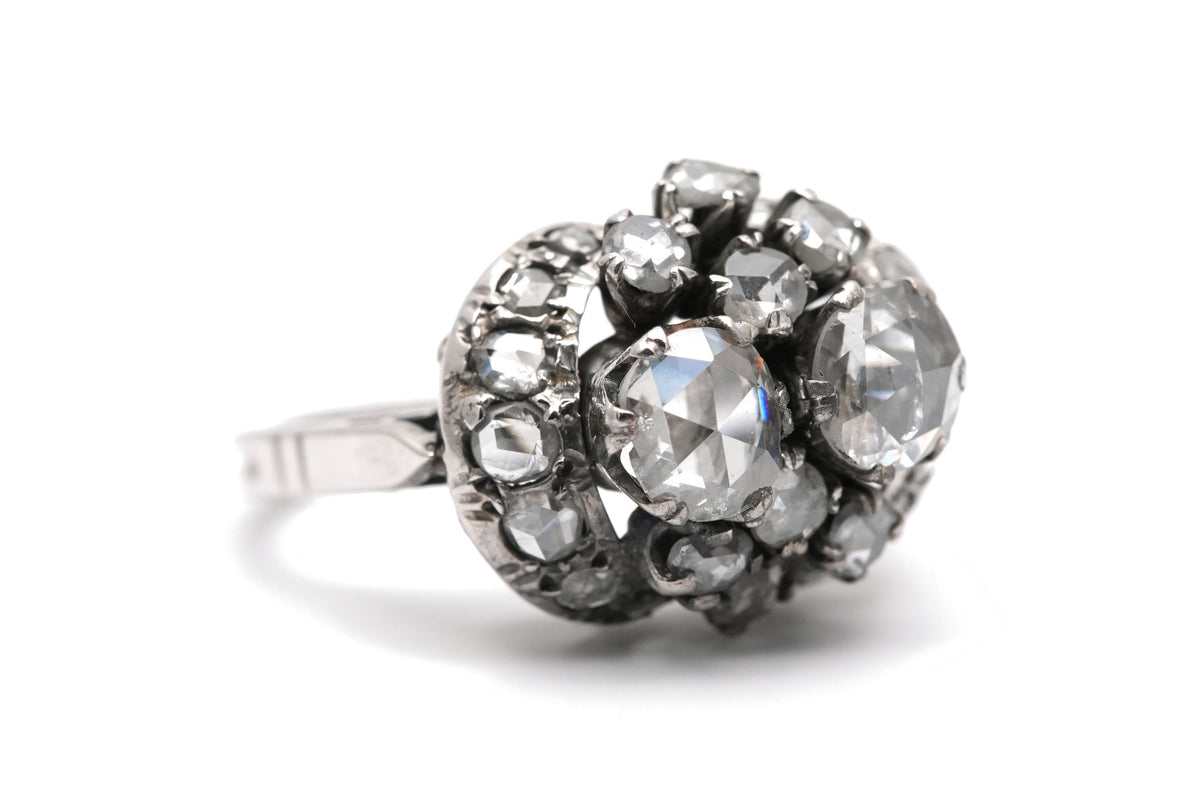 Bague en or blanc et diamants