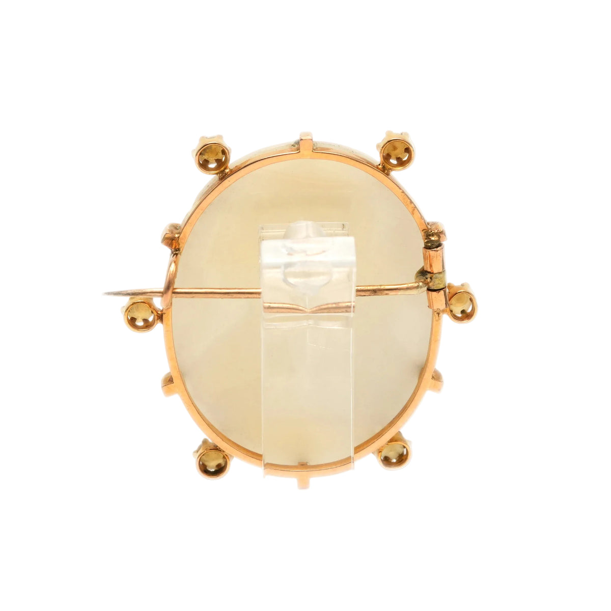 Broche Épingle en or jaune, perles et camée