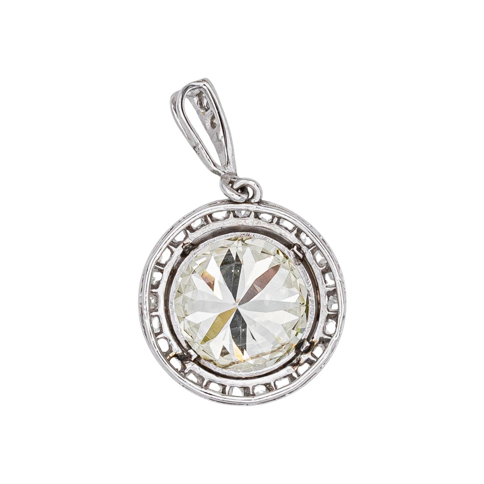 Solitaire Platinum Pendant diamond
