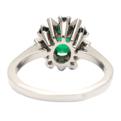 Bague Entourage en or blanc, émeraude et diamants