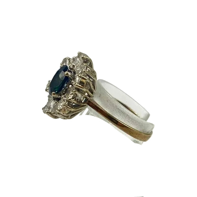 Bague Marquise en or jaune, saphir et diamants