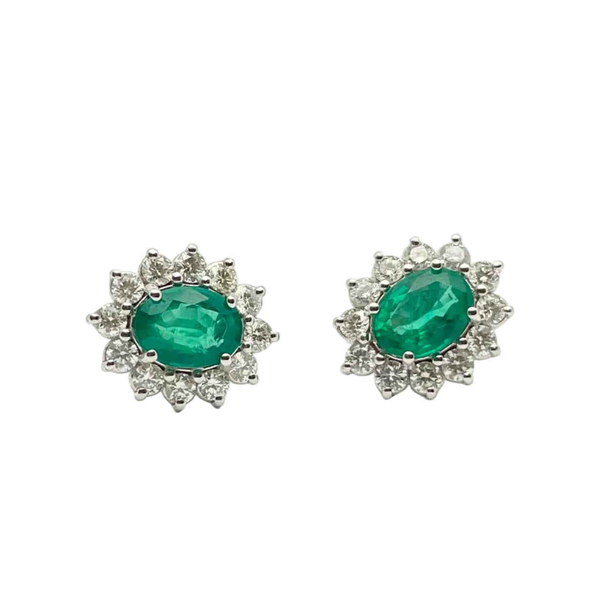 Boucles d'oreilles Puces en or blanc, émeraudes et diamants
