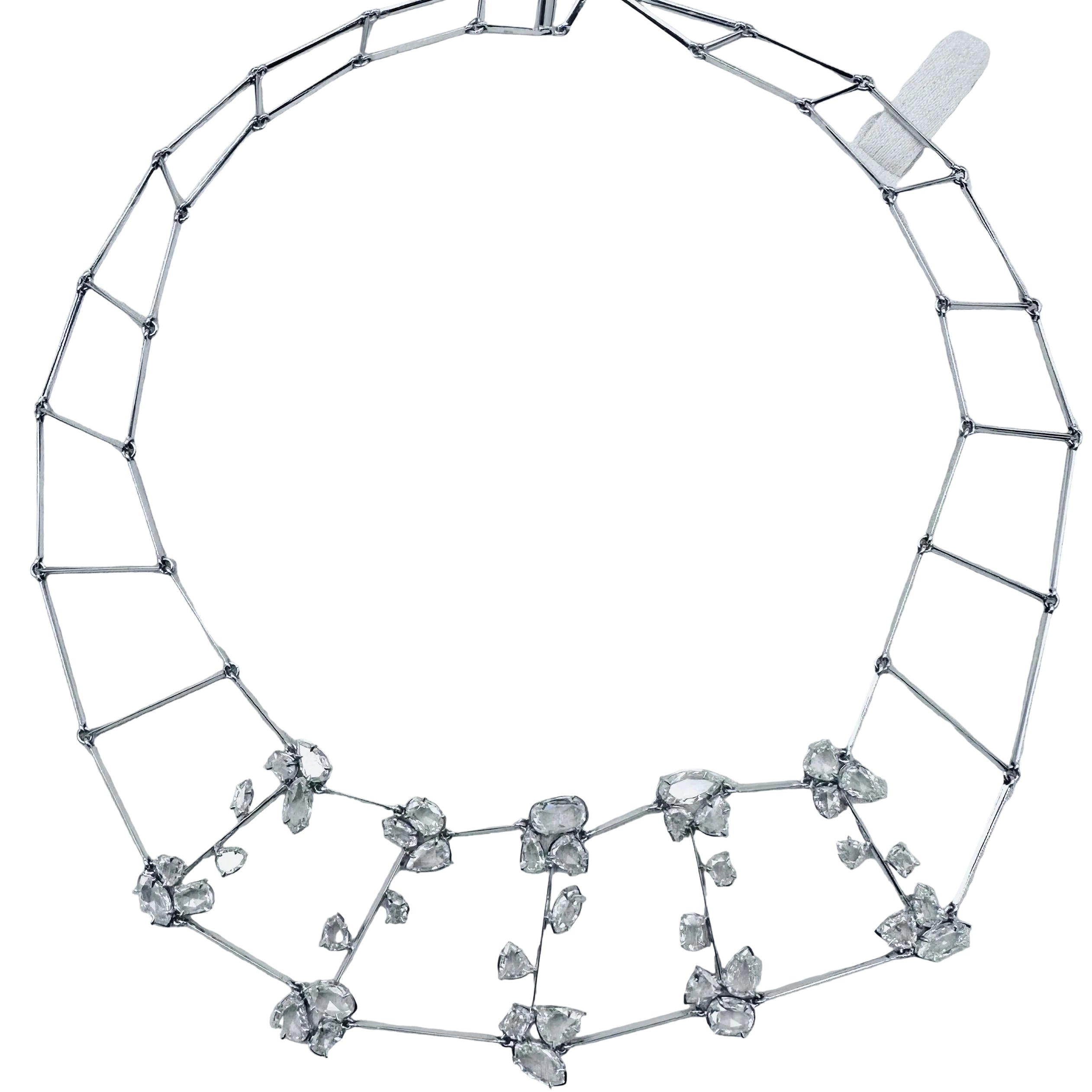 Collier plastron en or blanc et diamants taille rose