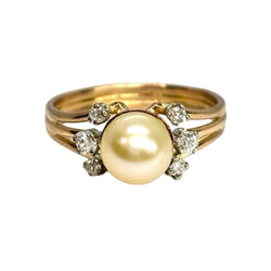 Bague en or jaune, perle, et diamants