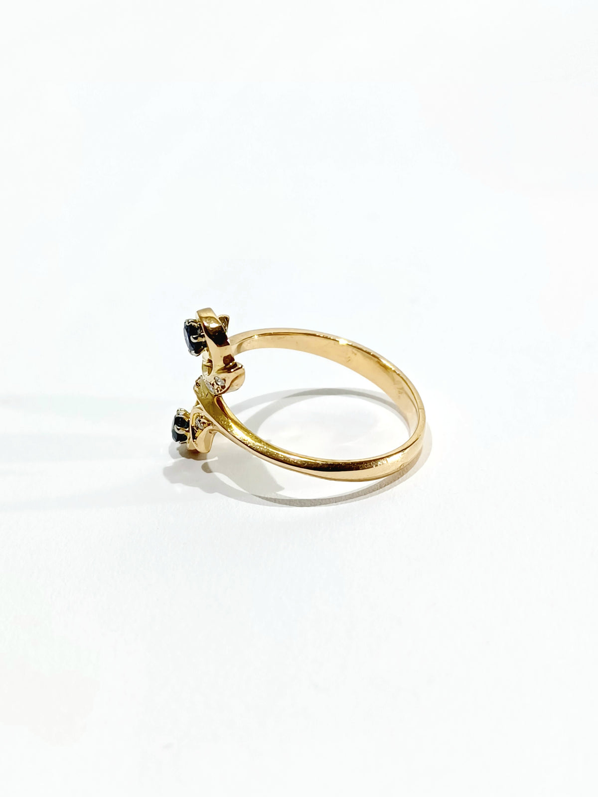 Bague Toi et Moi en or jaune, saphir, et diamants
