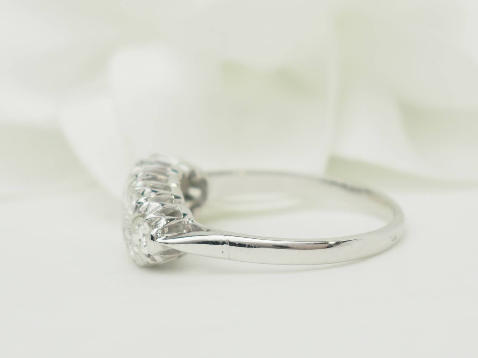 Bague Alliance en or blanc et diamants
