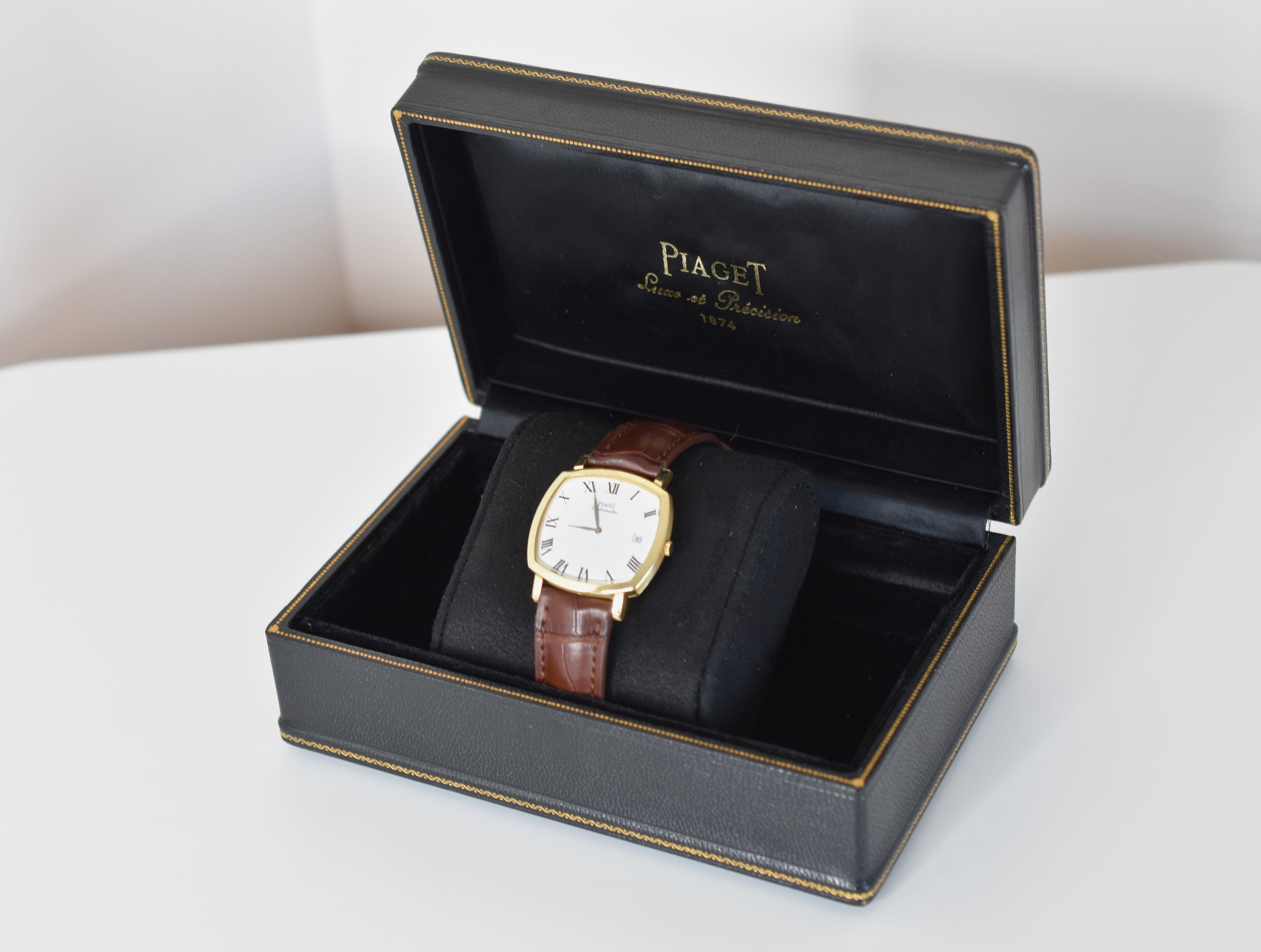 Montre PIAGET Coussin automatique en or jaune